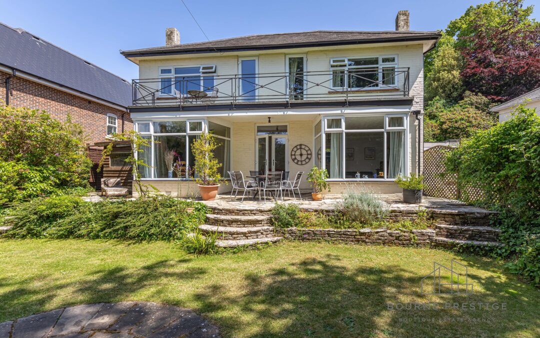 9 Bodorgan Road